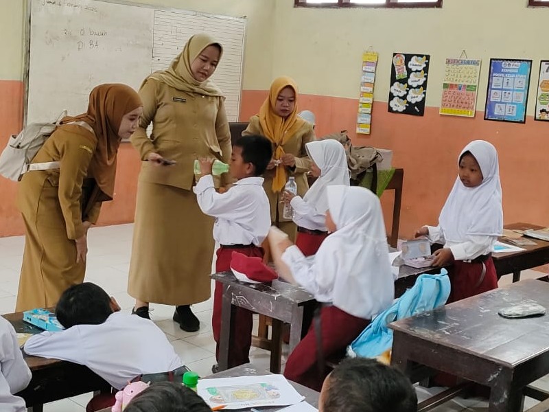PEMBERIAN OBAT CACING